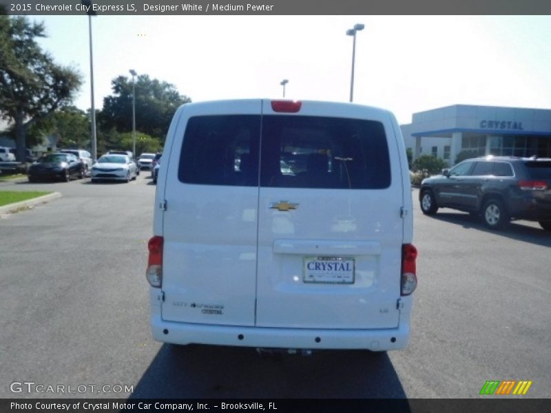 Designer White / Medium Pewter 2015 Chevrolet City Express LS
