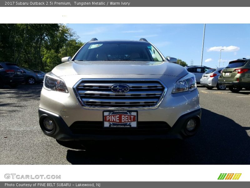 Tungsten Metallic / Warm Ivory 2017 Subaru Outback 2.5i Premium