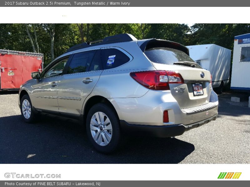 Tungsten Metallic / Warm Ivory 2017 Subaru Outback 2.5i Premium