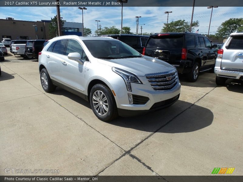 Radiant Silver Metallic / Jet Black 2017 Cadillac XT5 Luxury AWD