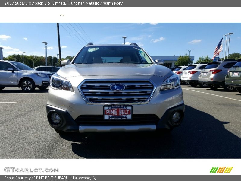 Tungsten Metallic / Warm Ivory 2017 Subaru Outback 2.5i Limited