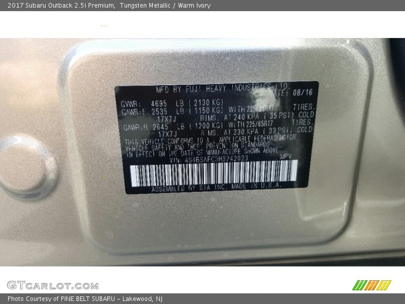 Tungsten Metallic / Warm Ivory 2017 Subaru Outback 2.5i Premium