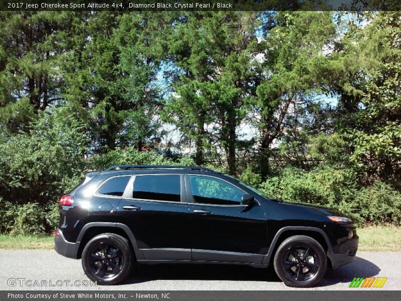 Diamond Black Crystal Pearl / Black 2017 Jeep Cherokee Sport Altitude 4x4