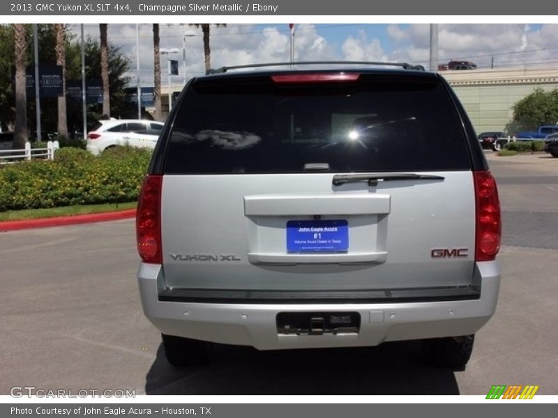 Champagne Silver Metallic / Ebony 2013 GMC Yukon XL SLT 4x4