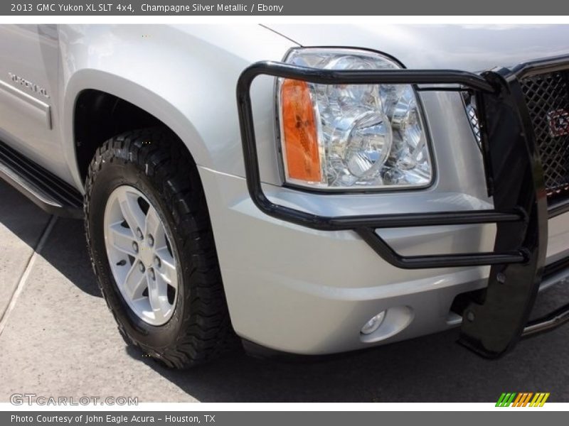 Champagne Silver Metallic / Ebony 2013 GMC Yukon XL SLT 4x4