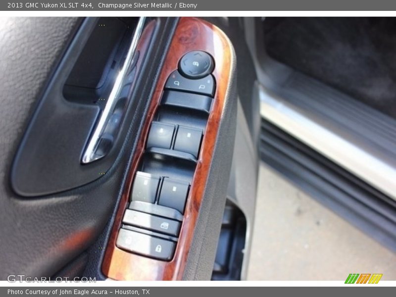 Champagne Silver Metallic / Ebony 2013 GMC Yukon XL SLT 4x4