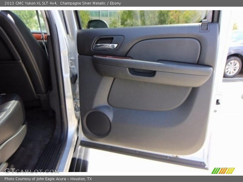 Champagne Silver Metallic / Ebony 2013 GMC Yukon XL SLT 4x4