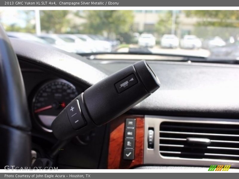 Champagne Silver Metallic / Ebony 2013 GMC Yukon XL SLT 4x4