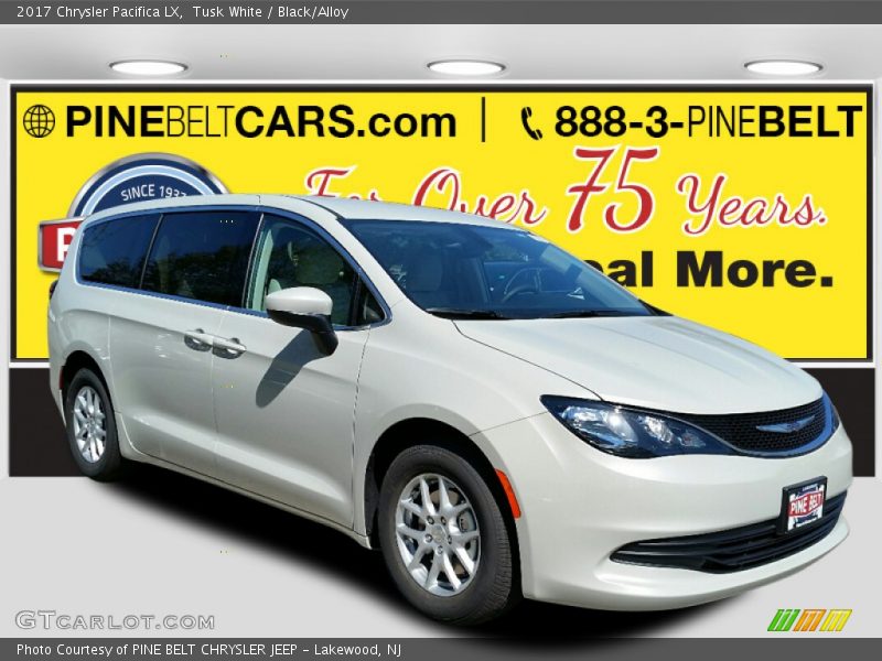 Tusk White / Black/Alloy 2017 Chrysler Pacifica LX