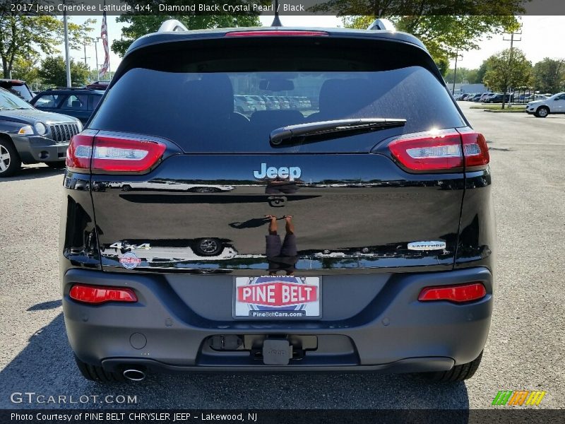Diamond Black Crystal Pearl / Black 2017 Jeep Cherokee Latitude 4x4