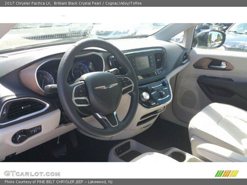 Brilliant Black Crystal Pearl / Cognac/Alloy/Toffee 2017 Chrysler Pacifica LX