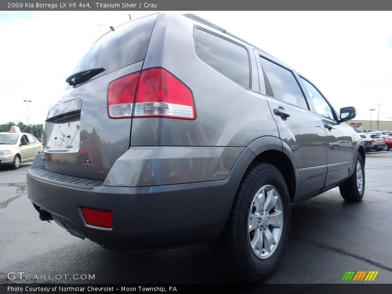 Titanium Silver / Gray 2009 Kia Borrego LX V6 4x4