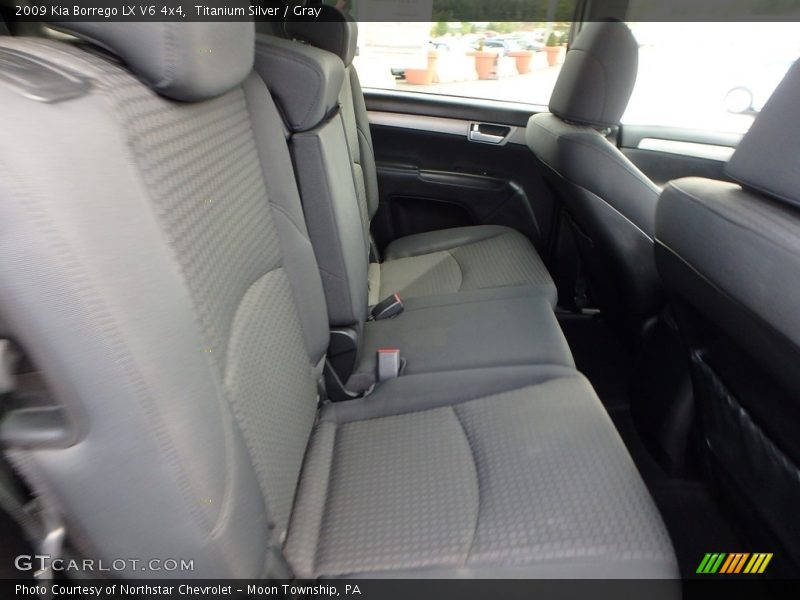 Titanium Silver / Gray 2009 Kia Borrego LX V6 4x4