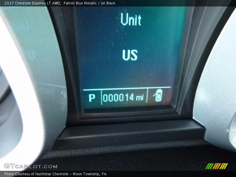 Patriot Blue Metallic / Jet Black 2017 Chevrolet Equinox LT AWD
