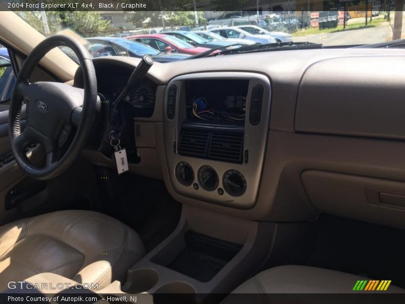 Black / Graphite 2004 Ford Explorer XLT 4x4