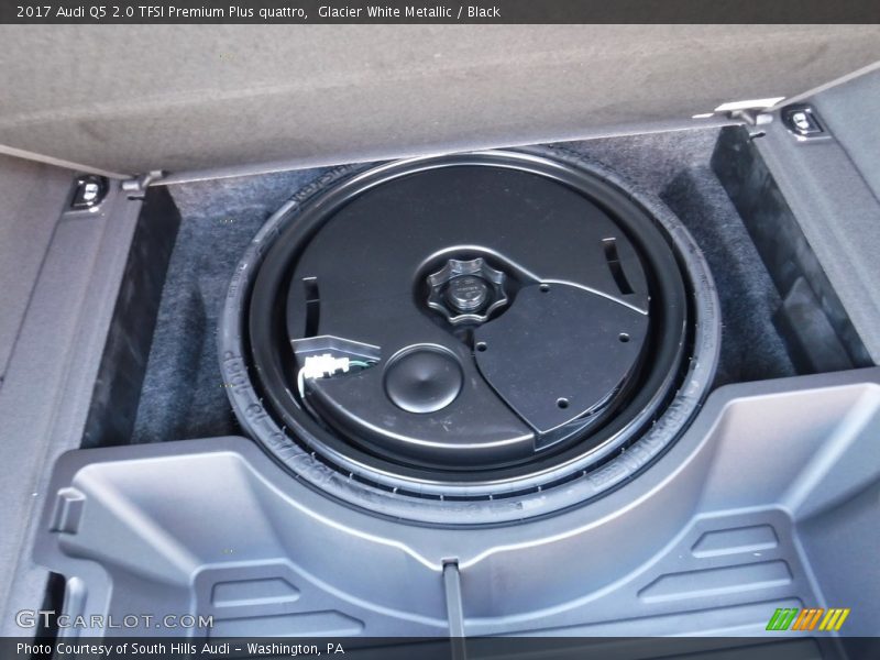 Glacier White Metallic / Black 2017 Audi Q5 2.0 TFSI Premium Plus quattro