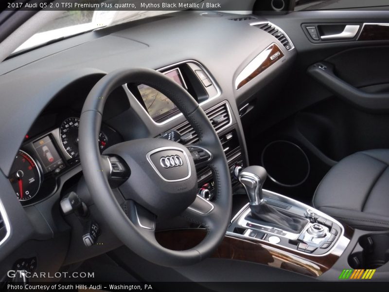 Mythos Black Metallic / Black 2017 Audi Q5 2.0 TFSI Premium Plus quattro