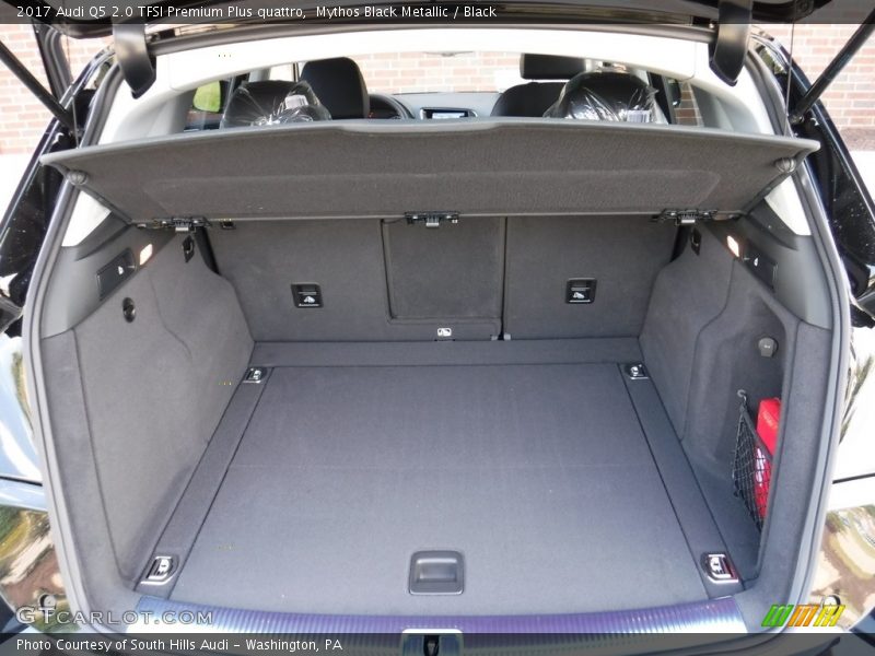 Mythos Black Metallic / Black 2017 Audi Q5 2.0 TFSI Premium Plus quattro