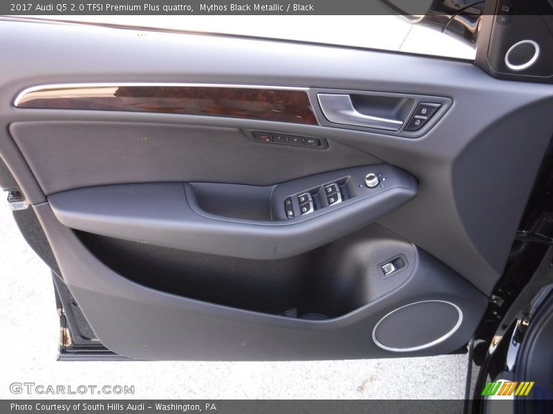 Mythos Black Metallic / Black 2017 Audi Q5 2.0 TFSI Premium Plus quattro