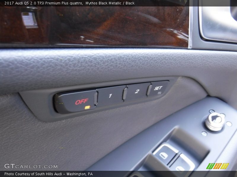 Mythos Black Metallic / Black 2017 Audi Q5 2.0 TFSI Premium Plus quattro