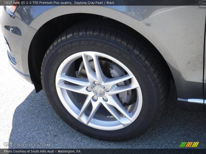 Daytona Gray Pearl / Black 2017 Audi Q5 2.0 TFSI Premium Plus quattro