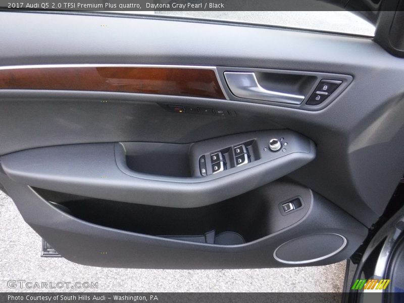 Door Panel of 2017 Q5 2.0 TFSI Premium Plus quattro