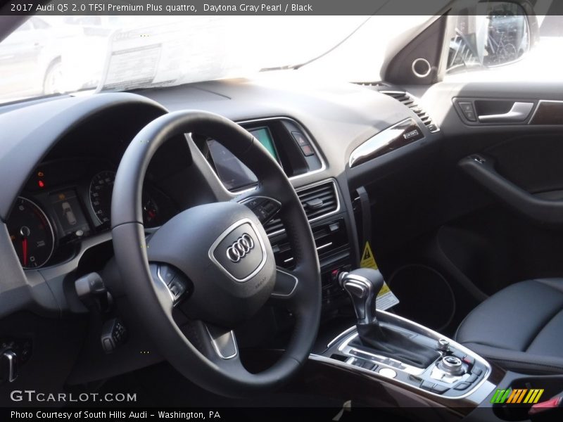 Daytona Gray Pearl / Black 2017 Audi Q5 2.0 TFSI Premium Plus quattro