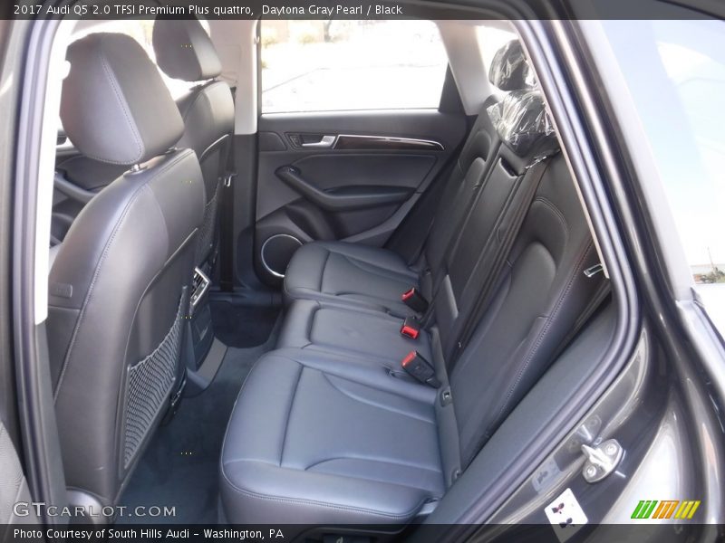 Daytona Gray Pearl / Black 2017 Audi Q5 2.0 TFSI Premium Plus quattro