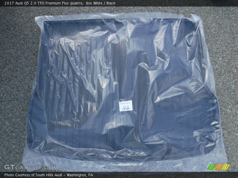 Ibis White / Black 2017 Audi Q5 2.0 TFSI Premium Plus quattro