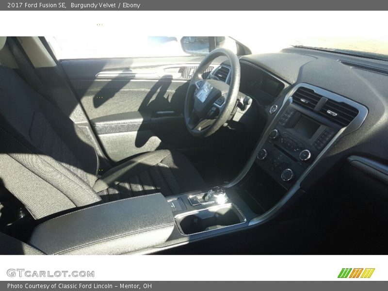 Burgundy Velvet / Ebony 2017 Ford Fusion SE