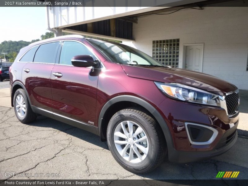 Front 3/4 View of 2017 Sorento LX AWD