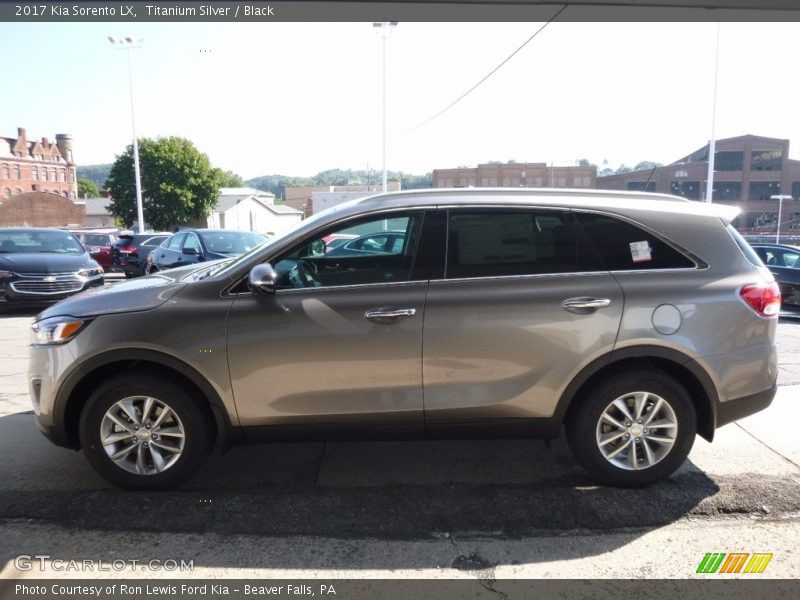 Titanium Silver / Black 2017 Kia Sorento LX