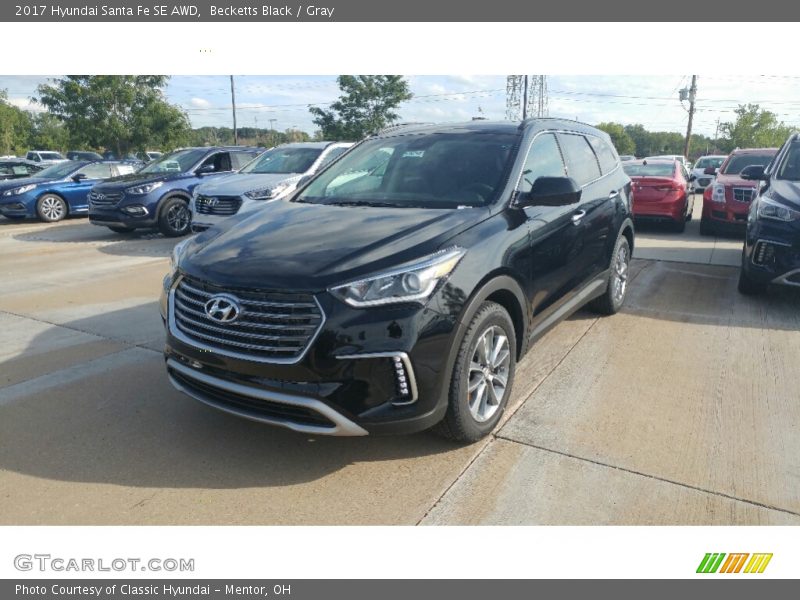 Becketts Black / Gray 2017 Hyundai Santa Fe SE AWD