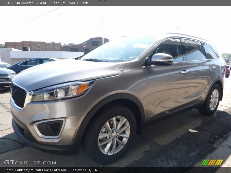 Titanium Silver / Black 2017 Kia Sorento LX AWD