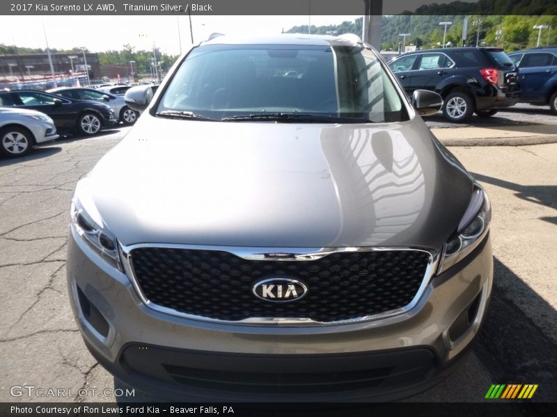 Titanium Silver / Black 2017 Kia Sorento LX AWD
