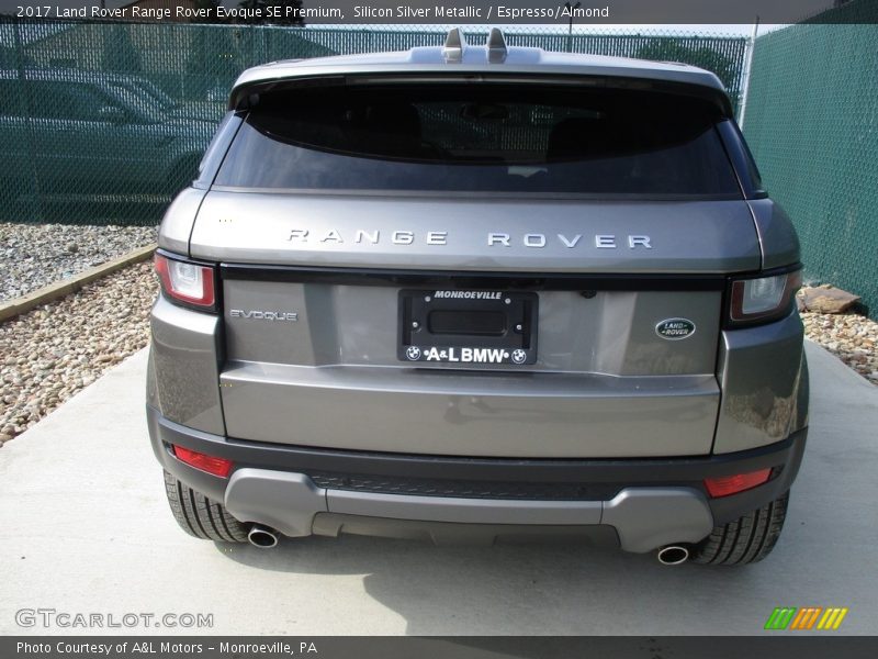 Silicon Silver Metallic / Espresso/Almond 2017 Land Rover Range Rover Evoque SE Premium