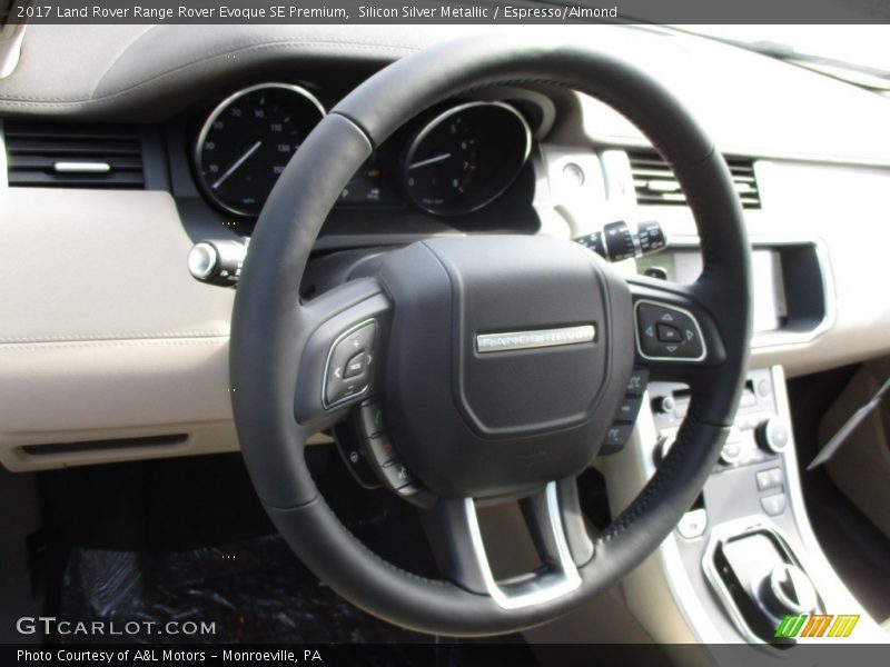 Silicon Silver Metallic / Espresso/Almond 2017 Land Rover Range Rover Evoque SE Premium