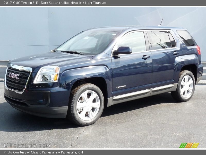 Front 3/4 View of 2017 Terrain SLE