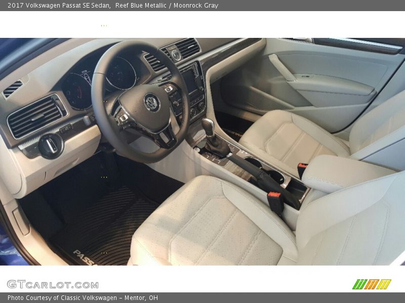  2017 Passat SE Sedan Moonrock Gray Interior