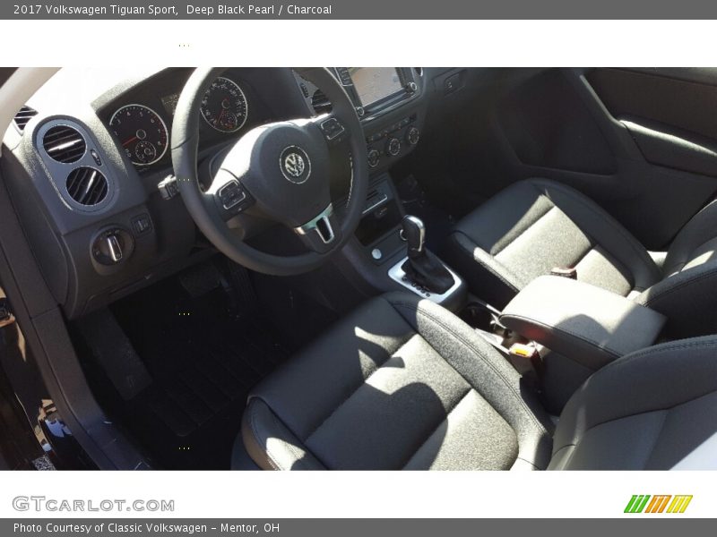 Deep Black Pearl / Charcoal 2017 Volkswagen Tiguan Sport