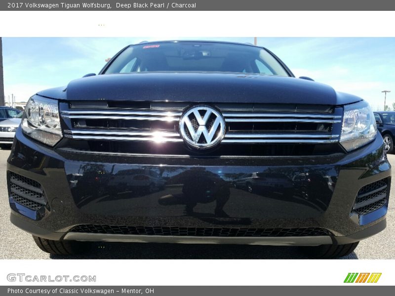 Deep Black Pearl / Charcoal 2017 Volkswagen Tiguan Wolfsburg