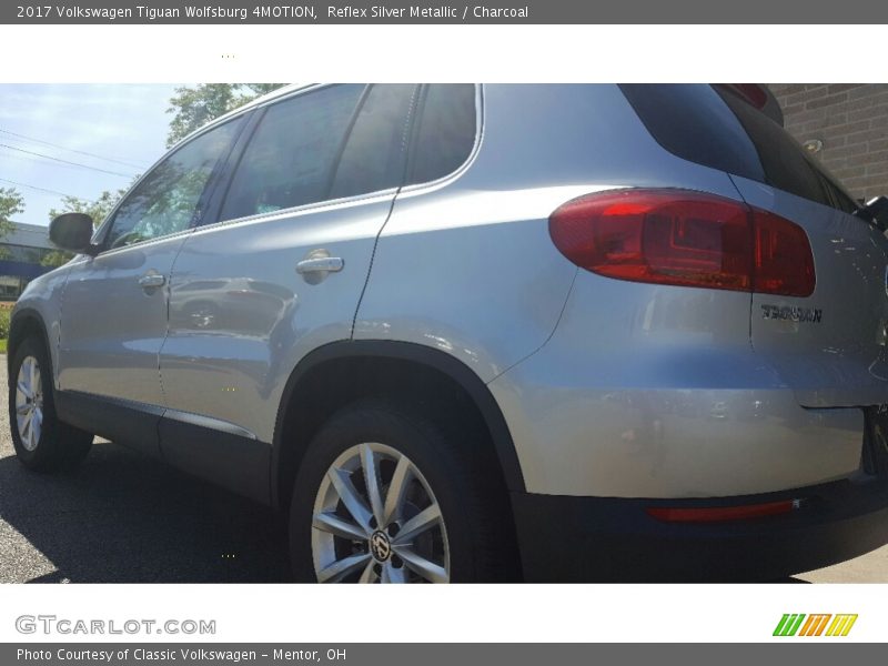 Reflex Silver Metallic / Charcoal 2017 Volkswagen Tiguan Wolfsburg 4MOTION