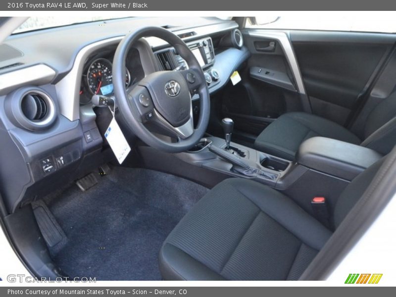 Super White / Black 2016 Toyota RAV4 LE AWD