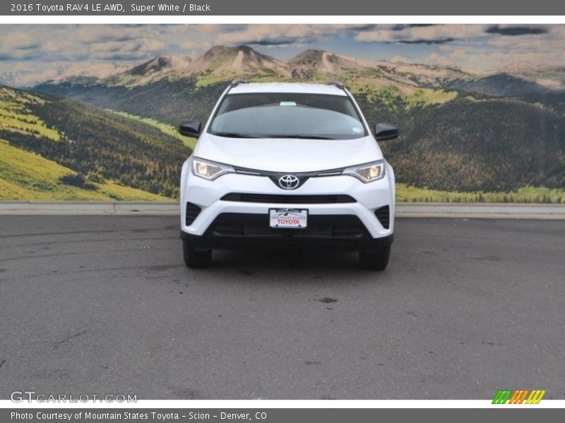Super White / Black 2016 Toyota RAV4 LE AWD