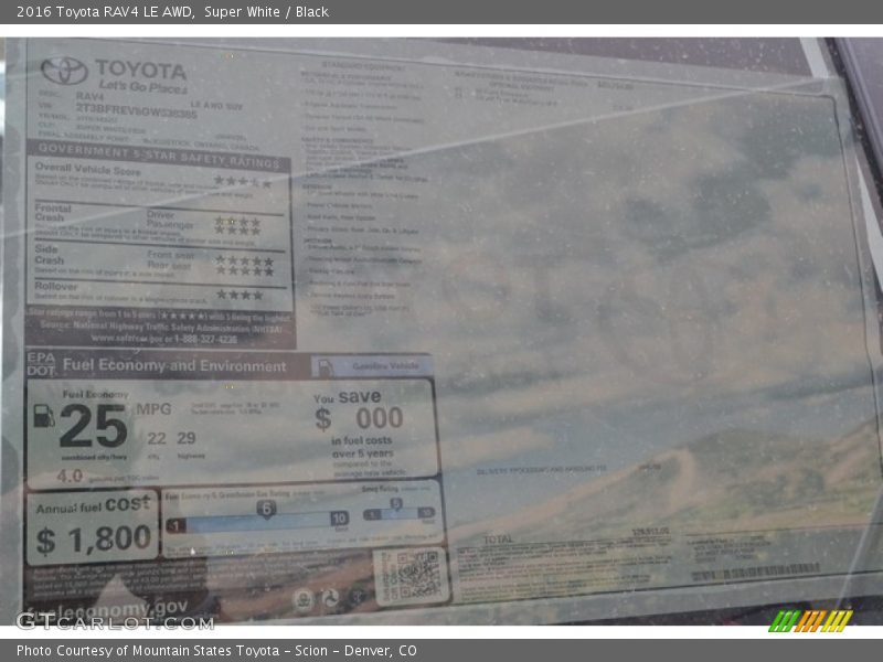 Super White / Black 2016 Toyota RAV4 LE AWD