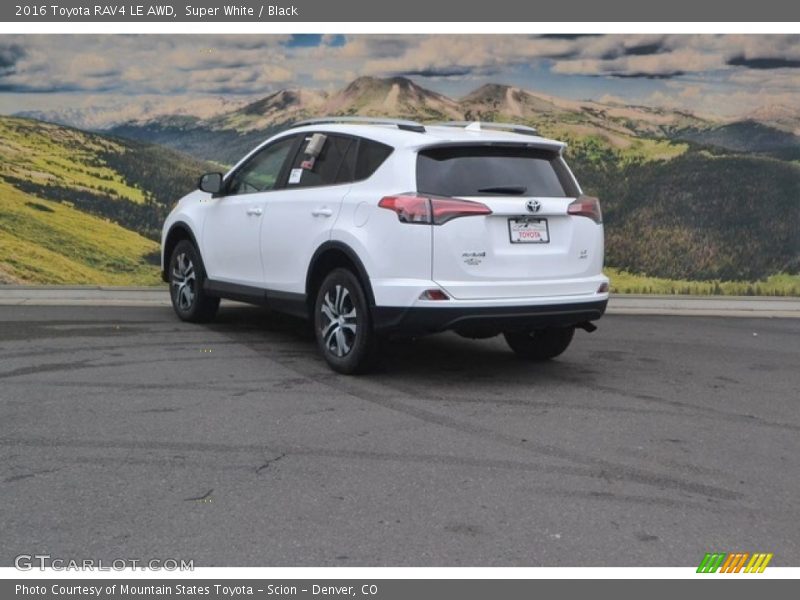 Super White / Black 2016 Toyota RAV4 LE AWD