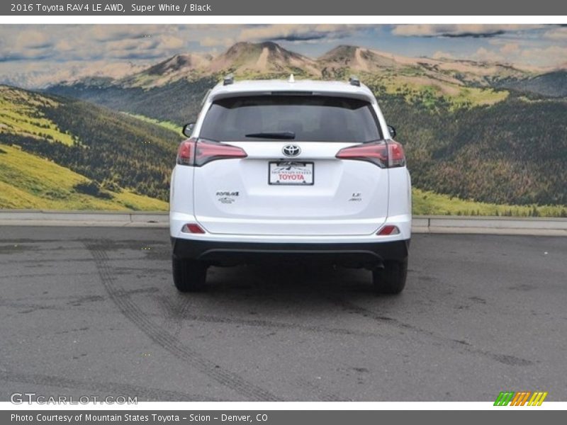 Super White / Black 2016 Toyota RAV4 LE AWD