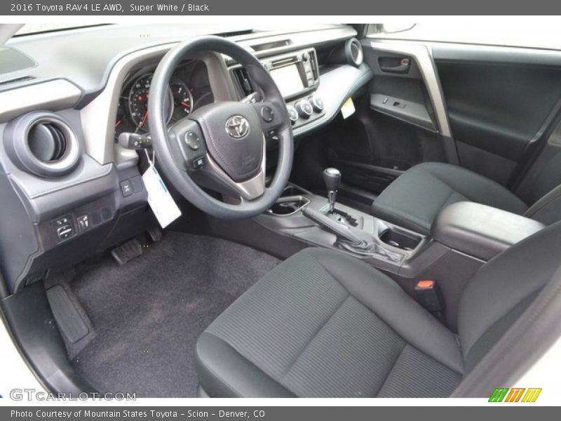 Super White / Black 2016 Toyota RAV4 LE AWD