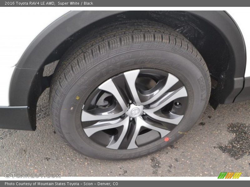 Super White / Black 2016 Toyota RAV4 LE AWD
