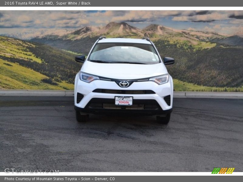 Super White / Black 2016 Toyota RAV4 LE AWD